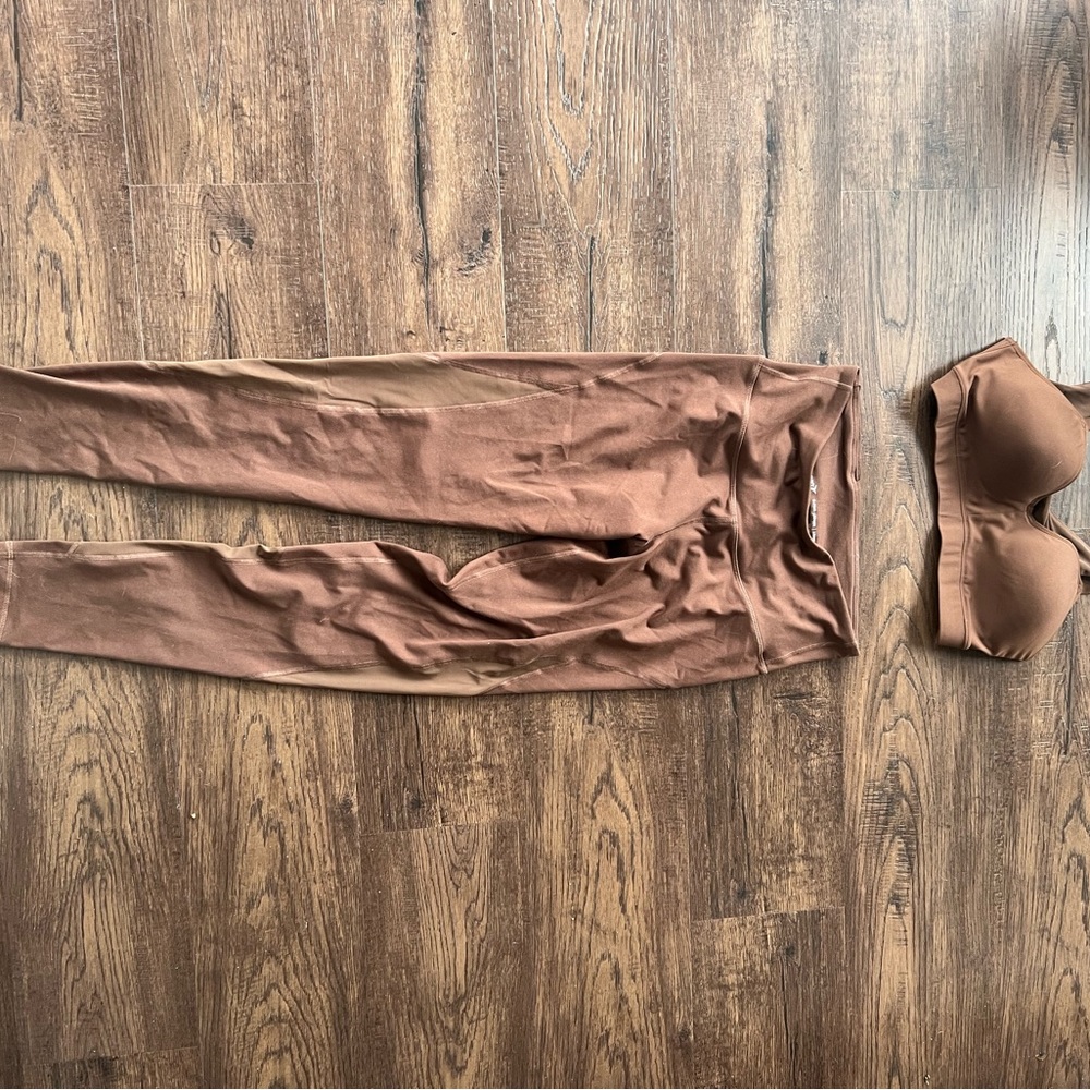 Old Navy matching activewear set (size M)